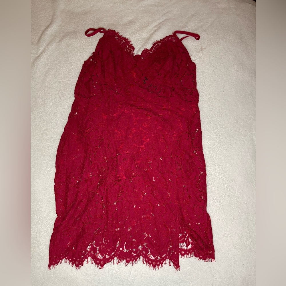 Fashion Nova Dropping Hints Lace Dress